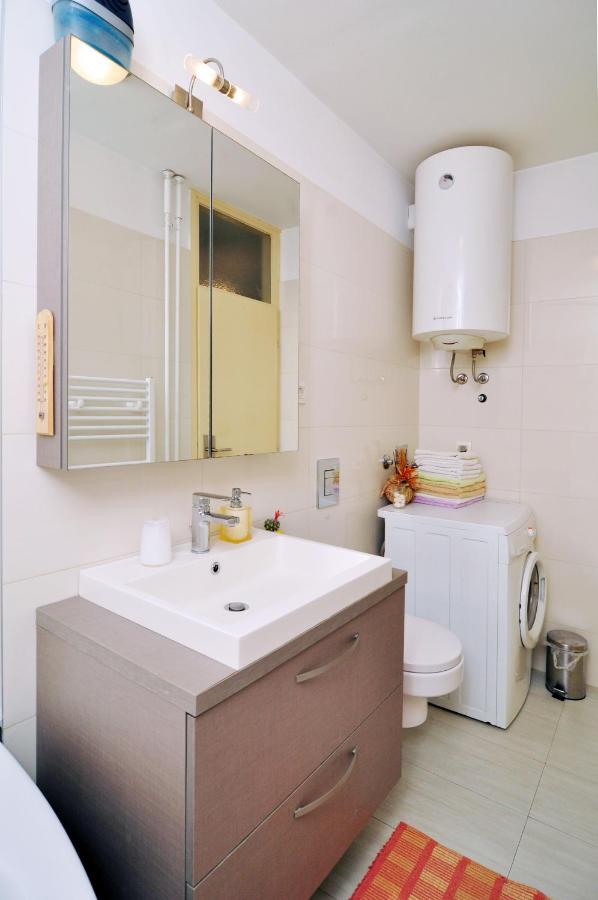 Full Equipped Flat Close To All Split Ngoại thất bức ảnh