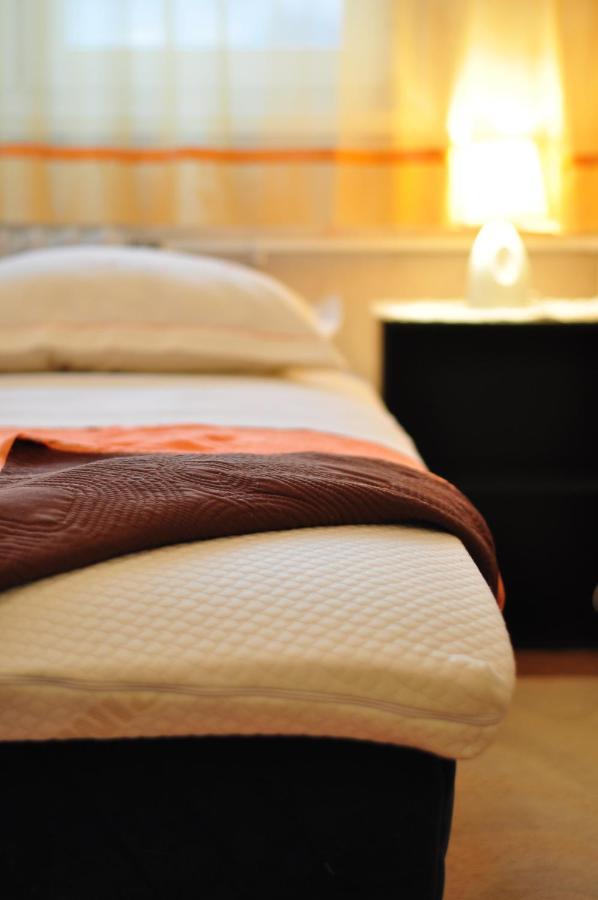 Full Equipped Flat Close To All Split Ngoại thất bức ảnh